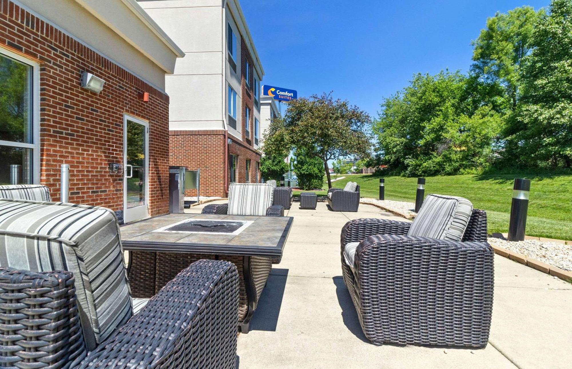 Comfort Suites Mount Vernon Exterior foto